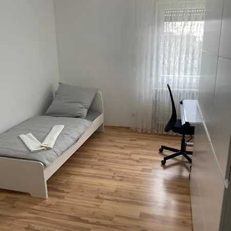 Appartement 3 Zimmerwohnung Naehe Autobahn A8 Augsburg