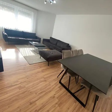 Apartmán 3 Zimmerwohnung Naehe Autobahn A8 *
