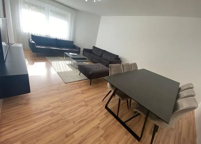 Διαμέρισμα 3 Zimmerwohnung Naehe Autobahn A8 *